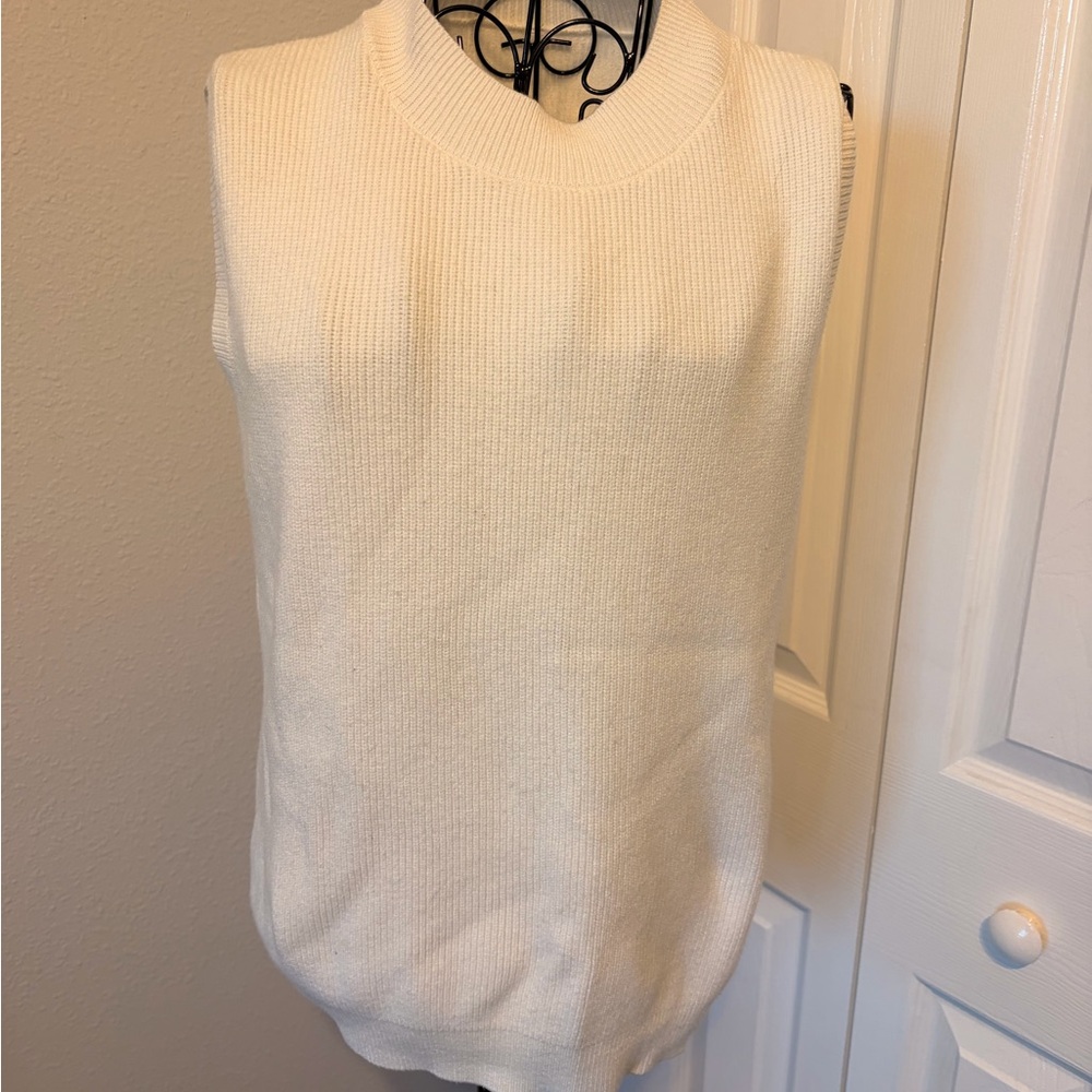 Elegant Cream Sleeveless Sweater